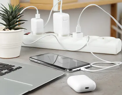 CHARGERS et ADAPTERS